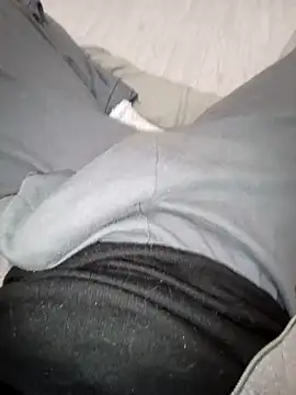 Snapshot of QuietBoy chatting on 11.12.25 QuietBoy online show from 11.12.25