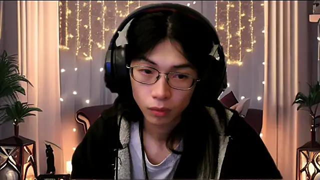 CrytinaSissyCrossdress online show from 04.21.26