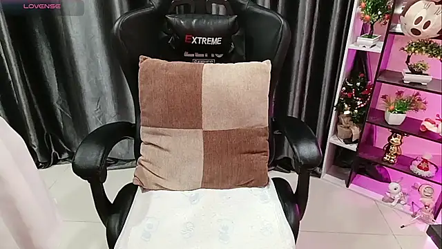 Yuki-yio online show from 02.11.26