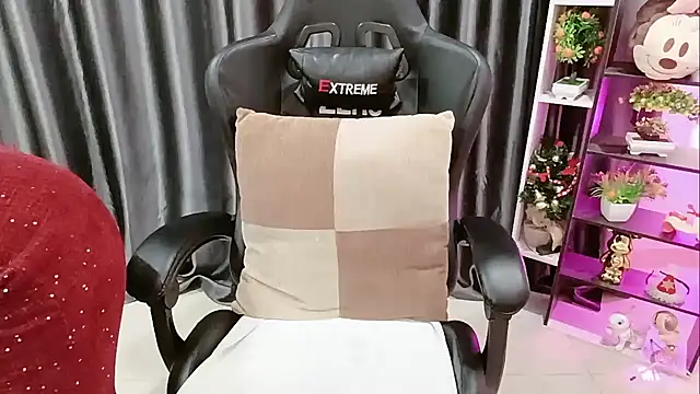 Yuki-yio online show from 02.27.26