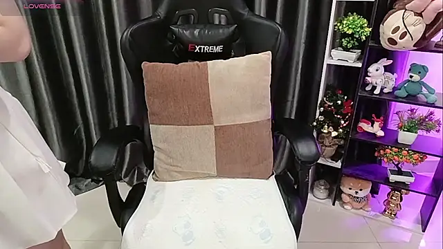 Yuki-yio online show from 04.12.26