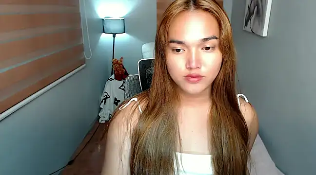 Snapshot of MoaningKylie chatting on 12.06.24 MoaningKylie online show from 12.06.24