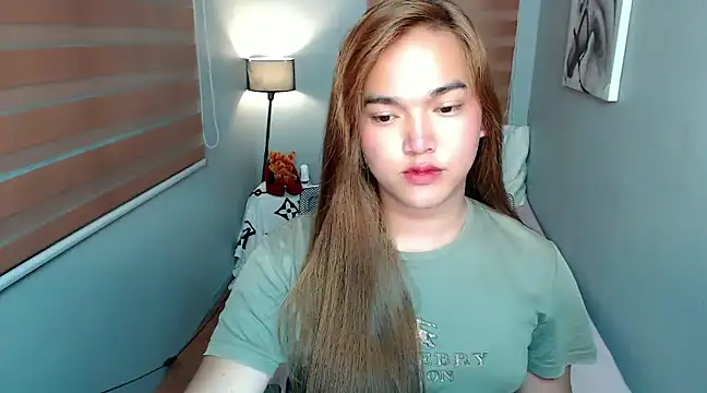 Snapshot of MoaningKylie chatting on 12.13.24 MoaningKylie online show from 12.13.24