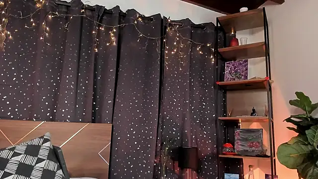 Amy art online show from 02.28.25