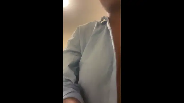 Snapshot of HoneyDripHer chatting on 11.11.25 HoneyDripHer online show from 11.11.25