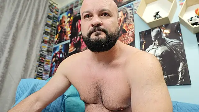 Snapshot of Muscle_Bear chatting on 09.10.25 Muscle Bear online show from 09.10.25
