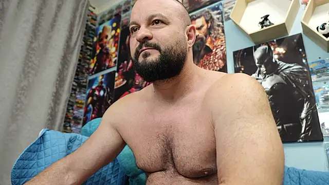 Snapshot of Muscle_Bear chatting on 09.17.25 Muscle Bear online show from 09.17.25