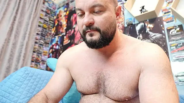 Muscle Bear online show from 12.01.25