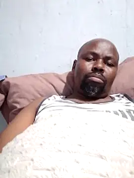 Snapshot of bajile chatting on 11.15.25 bajile online show from 11.15.25