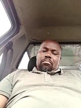 Snapshot of bajile chatting on 12.22.25 bajile online show from 12.22.25