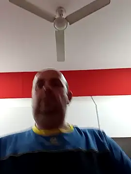 Snapshot of Hot-pico76 chatting on 02.05.25 Hot-pico76 online show from 02.05.25