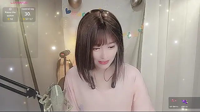 Snapshot of tw_lala chatting on 06.19.26 tw lala online show from 06.19.26