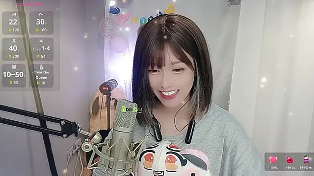 Snapshot of tw_lala chatting on 07.24.26 tw lala online show from 07.24.26