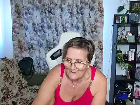 Snapshot of Selenna57 chatting on 12.19.24 Selenna57 online show from 12.19.24