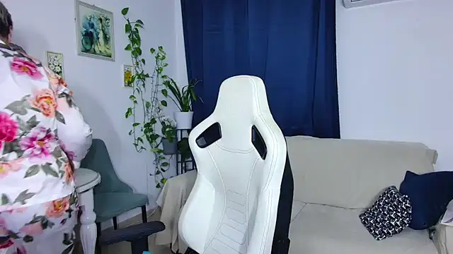 Snapshot of Selenna57 chatting on 01.09.26 Selenna57 online show from 01.09.26