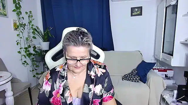 Snapshot of Selenna57 chatting on 02.09.26 Selenna57 online show from 02.09.26