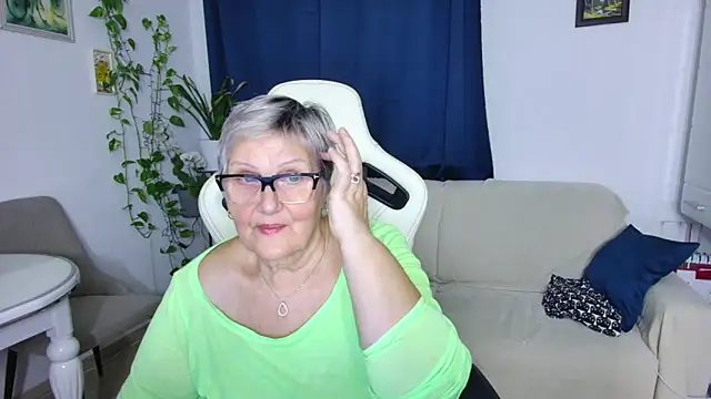 Snapshot of Selenna57 chatting on 02.11.26 Selenna57 online show from 02.11.26