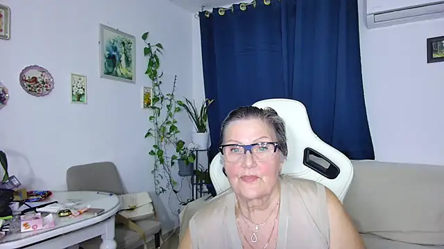 Snapshot of Selenna57 chatting on 03.26.26 Selenna57 online show from 03.26.26