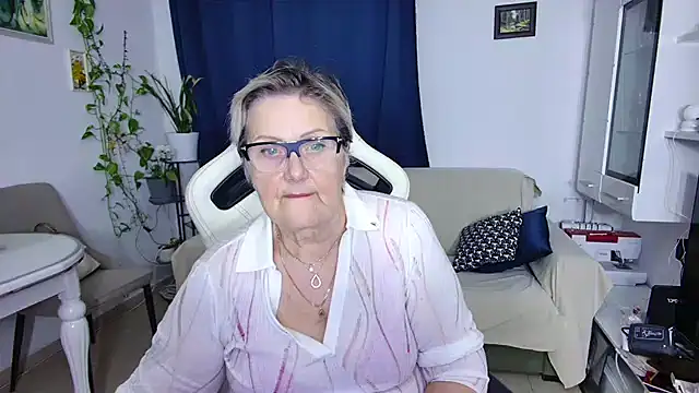 Snapshot of Selenna57 chatting on 03.29.26 Selenna57 online show from 03.29.26