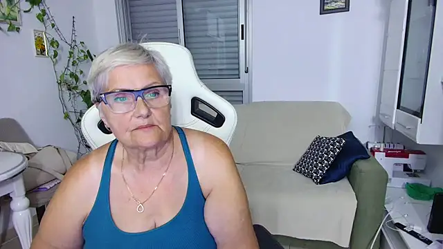 Snapshot of Selenna57 chatting on 05.27.26 Selenna57 online show from 05.27.26