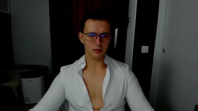 sexxymuscles4u online show from 11.15.25