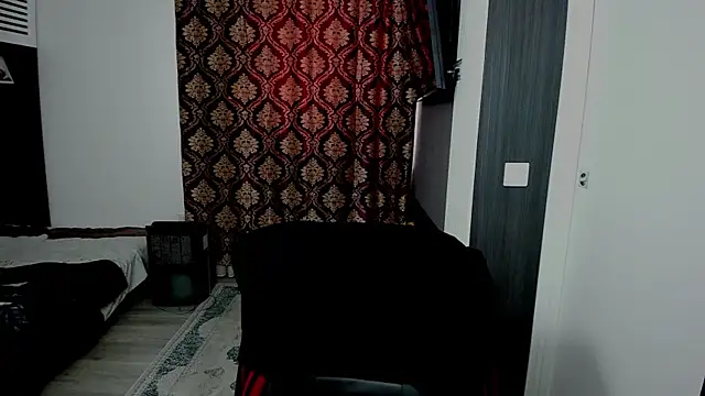 sexxymuscles4u online show from 11.24.25