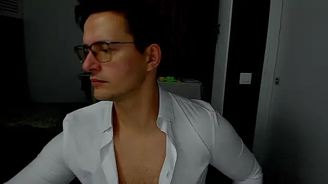 sexxymuscles4u online show from 11.25.25