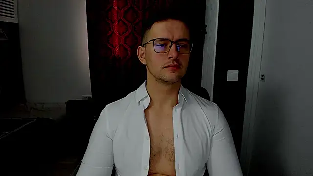 sexxymuscles4u online show from 12.16.25