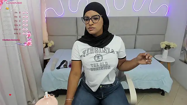 Snapshot of nashiira_ chatting on 01.15.25 nashiira online show from 01.15.25