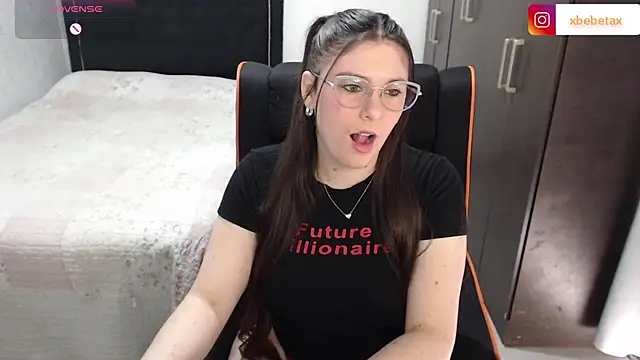 Snapshot of xxbbtaa chatting on 10.04.25 xxbbtaa online show from 10.04.25