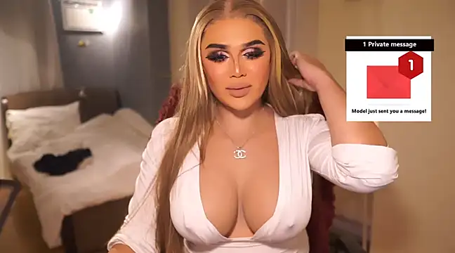 AnneHartx online show from 02.08.25