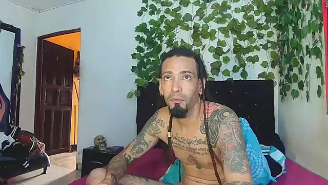 Snapshot of caribbeanlover1 chatting on 05.11.26 caribbeanlover1 online show from 05.11.26