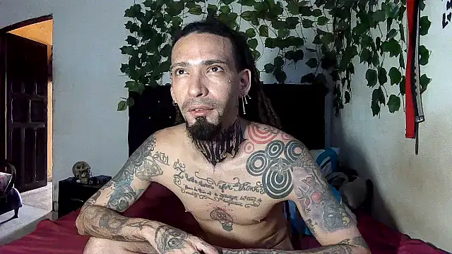 Snapshot of caribbeanlover1 chatting on 05.12.26 caribbeanlover1 online show from 05.12.26