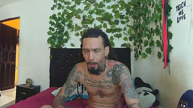 Snapshot of caribbeanlover1 chatting on 05.19.26 caribbeanlover1 online show from 05.19.26