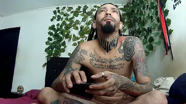 Snapshot of caribbeanlover1 chatting on 05.20.26 caribbeanlover1 online show from 05.20.26