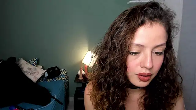 Cassandra Caiin online show from 12.13.24