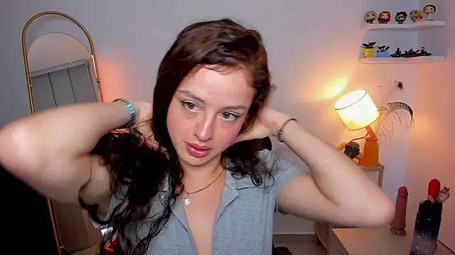 Cassandra Caiin online show from 10.02.25