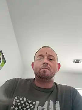 Snapshot of smokeymt420 chatting on 10.05.25 smokeymt420 online show from 10.05.25