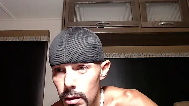 Snapshot of ThickD2C chatting on 07.08.26 ThickD2C online show from 07.08.26