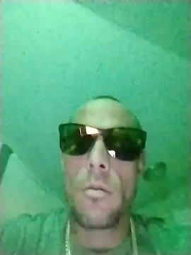 Snapshot of DaddyDK8989 chatting on 10.29.25 DaddyDK8989 online show from 10.29.25