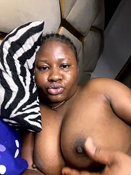 Snapshot of catty3232 chatting on 10.03.25 catty3232 online show from 10.03.25