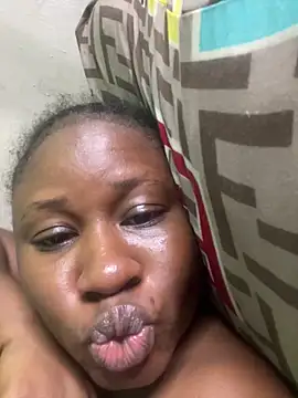 Snapshot of catty3232 chatting on 10.09.25 catty3232 online show from 10.09.25