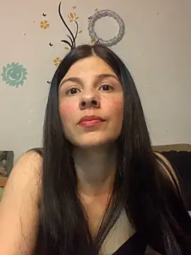 Estefani 32 online show from 03.14.26