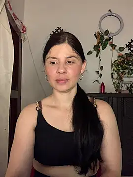 Snapshot of Estefani_32 chatting on 07.02.26 Estefani 32 online show from 07.02.26
