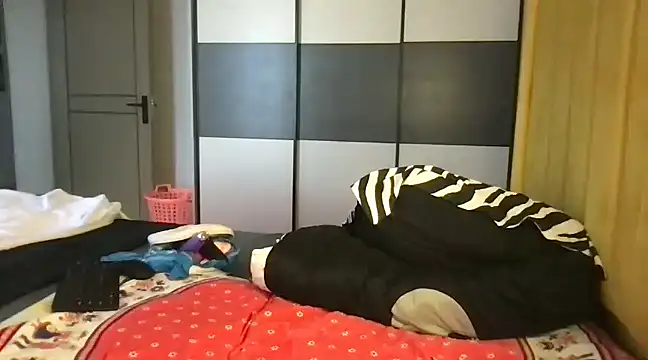 Snapshot of choco_petite chatting on 03.14.25 choco petite online show from 03.14.25