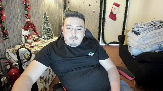 Snapshot of antonycruz chatting on 12.31.24 antonycruz online show from 12.31.24