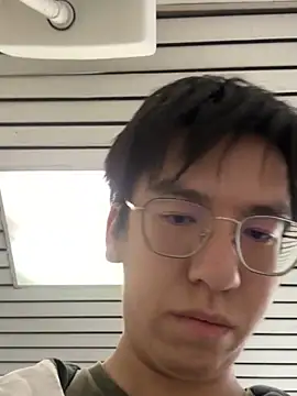 Snapshot of charlie_xdd chatting on 03.21.25 charlie xdd online show from 03.21.25