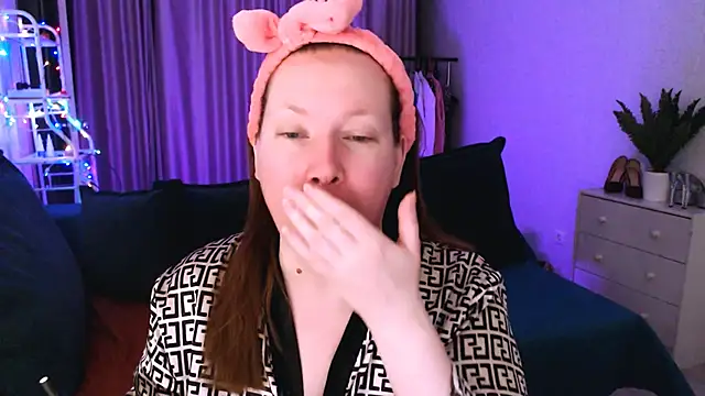 GoddessLara online show from 03.04.25