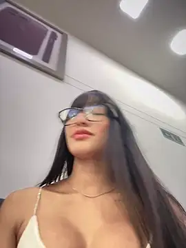 DulceLenns online show from 01.17.25