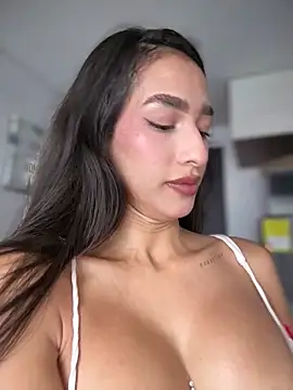 DulceLenns online show from 04.18.26